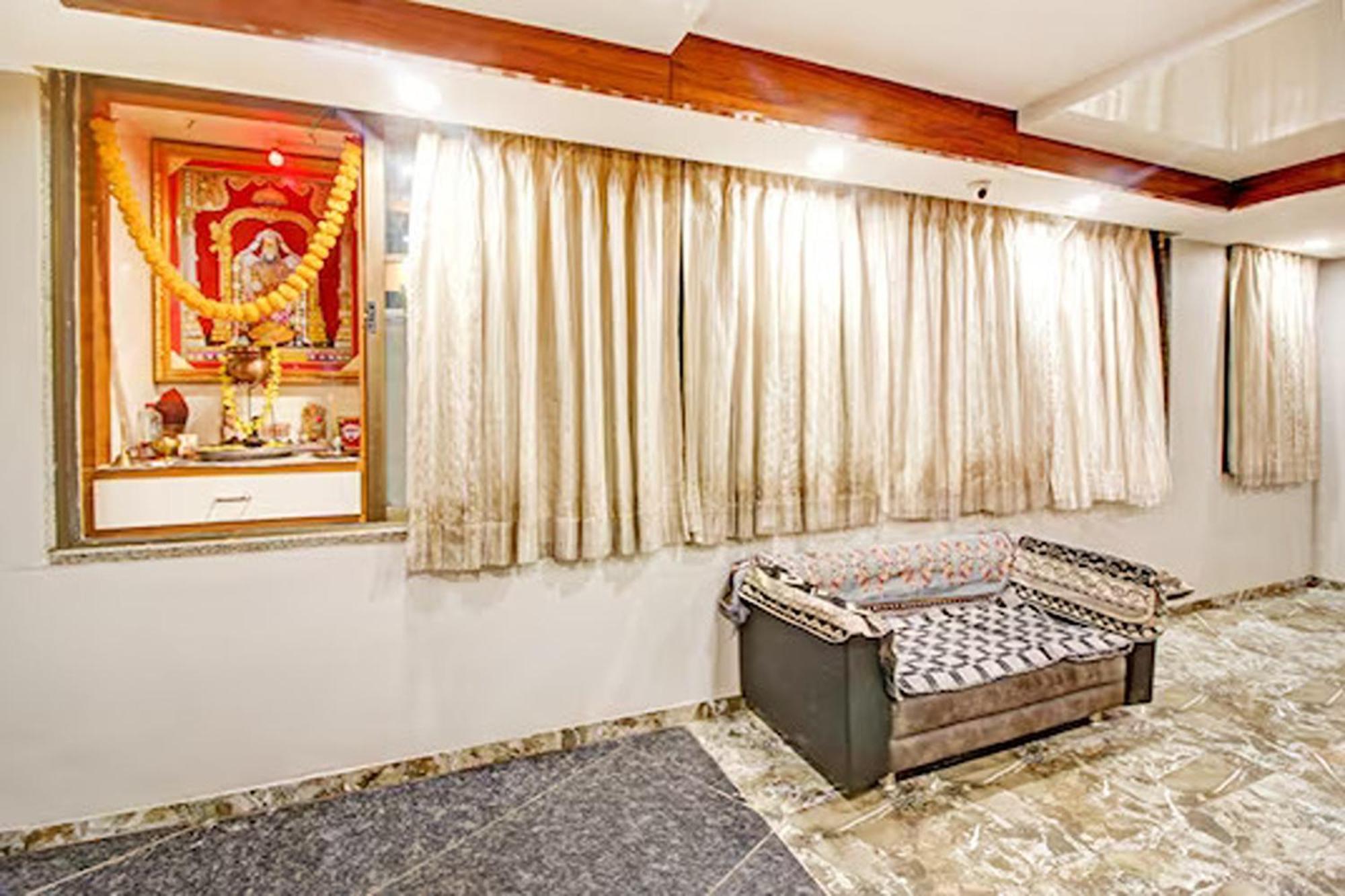 Hotel Om Balaji Ahmedabad Exterior photo