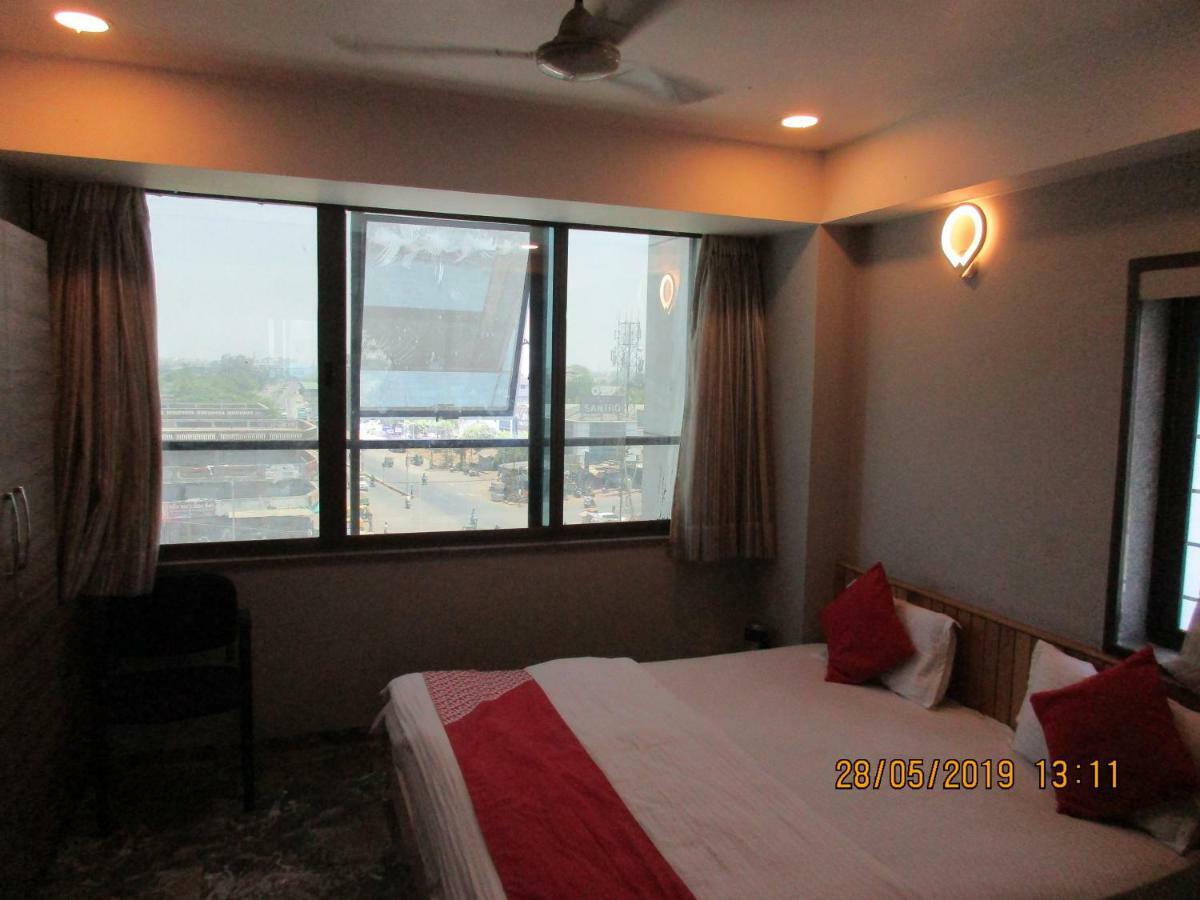 Hotel Om Balaji Ahmedabad Exterior photo
